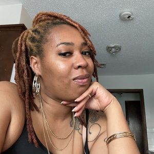 Meet your Posher, Tiffany